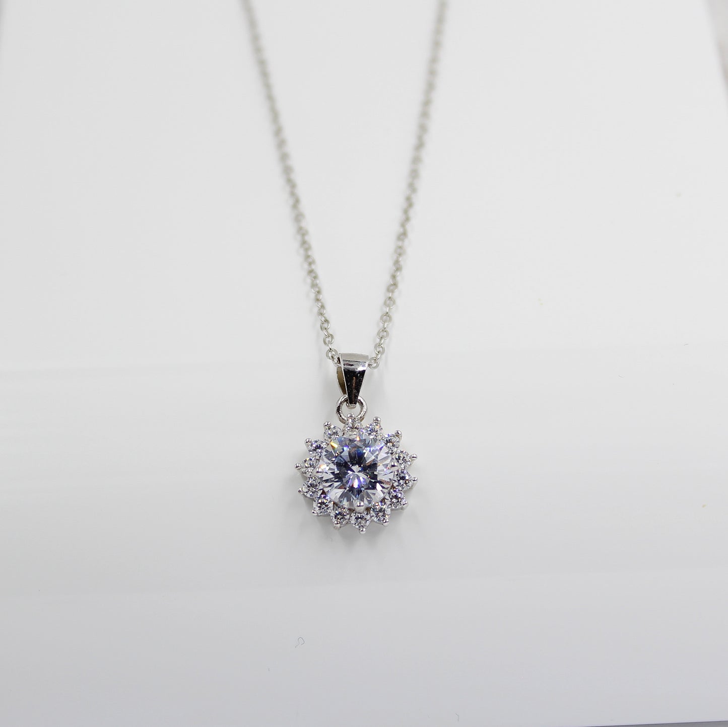 I love Love - 925 Sterling Silver Cubic Zirconia Round Minimalist Necklace TE274LY
