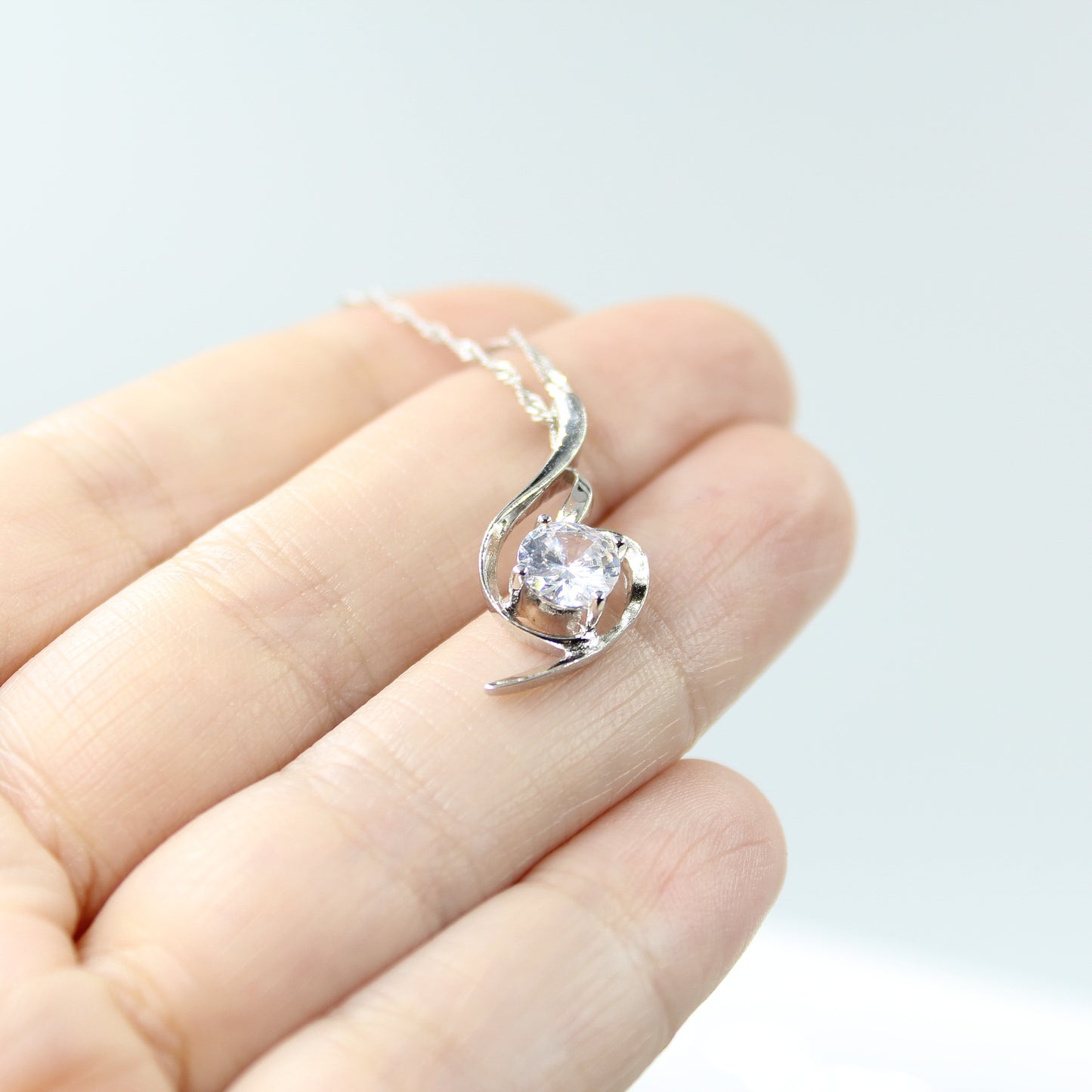 Birthday / Music - 925 Sterling Silver Cubic Zirconia Irregular Minimalist Necklace TE3L85HBMS