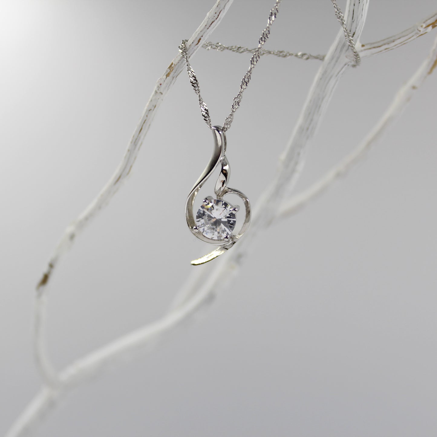 Birthday / Music - 925 Sterling Silver Cubic Zirconia Irregular Minimalist Necklace TE3L85HBMS
