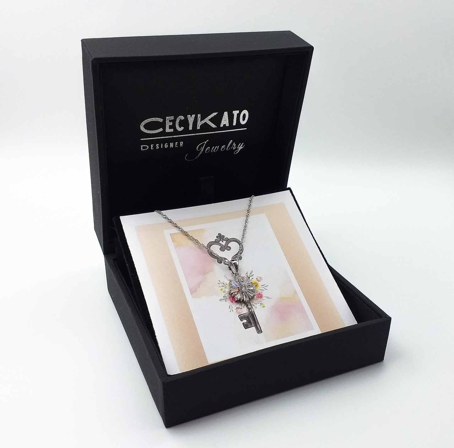 Key / Flower - 925 Sterling Silver Cubic Zirconia Flower Minimalist Necklace TE87