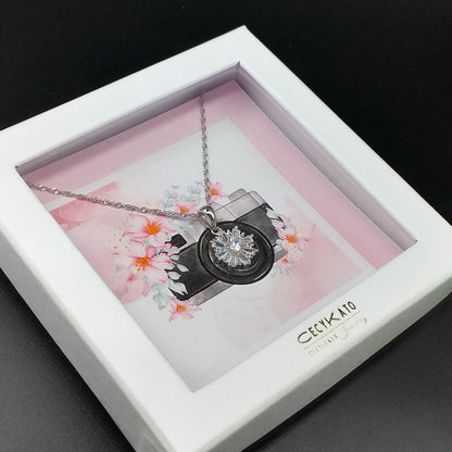 Flower / Camera  - 925 Sterling Silver Cubic Zirconia Flower Minimalist Necklace  TE895
