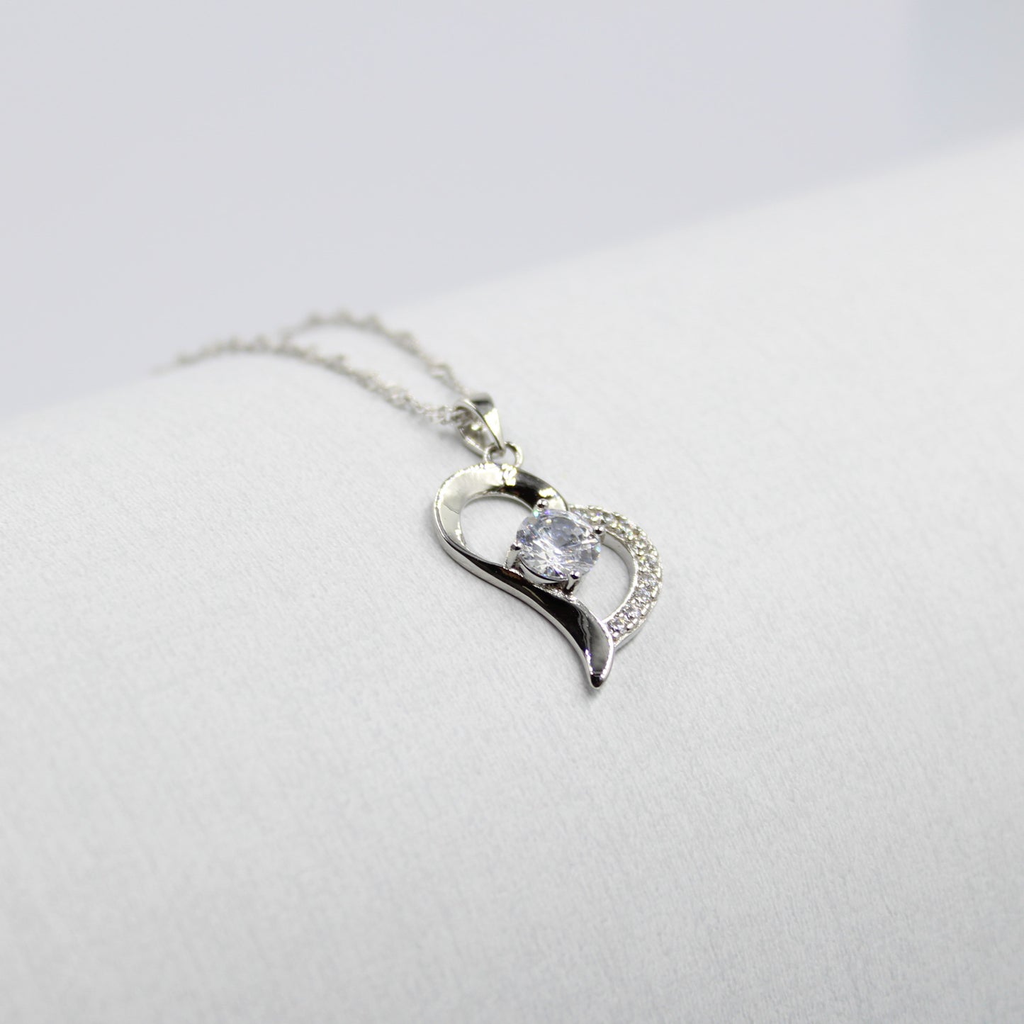 White Gold Plated - Cubic Zirconia - Simplistic Heart Necklace TE11